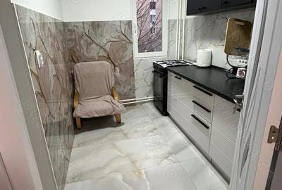 Apartament cu 2 camere decomandat în Alexandru Obregia - 2