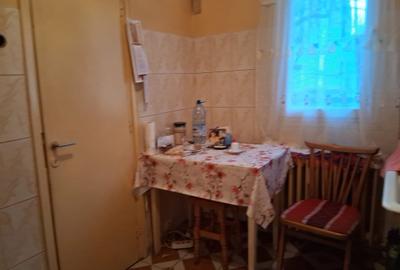 Apartament cu 3 camere semidecomandat în Podu Roș - 4