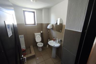 Spațiu comercial, de 60 mp, în Central - 3