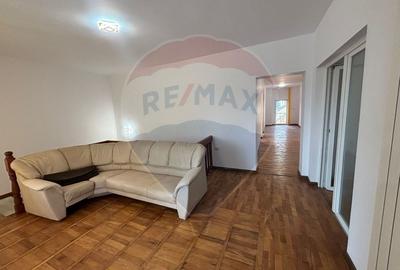 Spatiu Generos de Inchiriat - Ideal pentru Birouri, Clinica sau Cresa! - 6