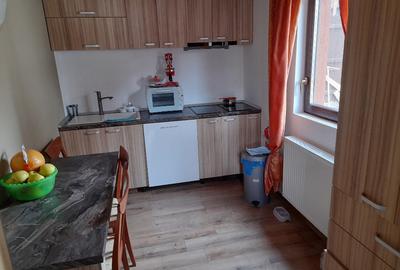 Casă cu 3 camere cu Teren 250 Mp în Central - 11