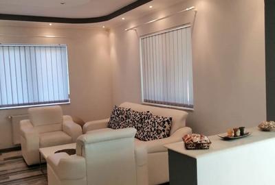 Casă cu 6 camere cu Teren 2255 Mp în Cenad - 9