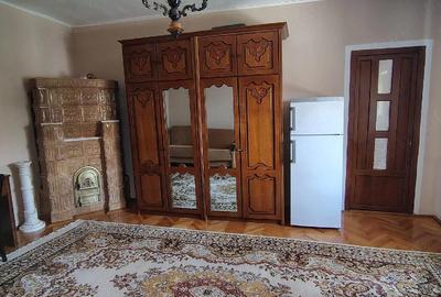 Casă cu Teren 917 Mp în Stâlpu - 4
