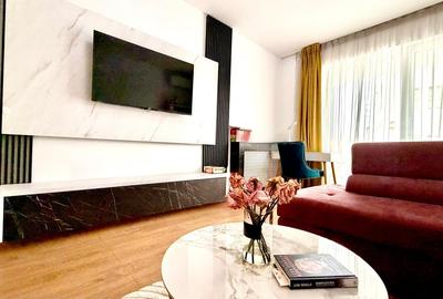 Apartament cu 3 camere semidecomandat, mobilat în Central - 1