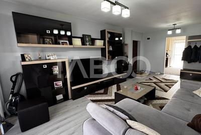 Apartament cu 3 camere decomandat în Șelimbăr