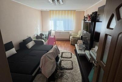 Apartament cu 3 camere decomandat în Exterior Vest - 2