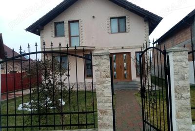 Casă cu Teren 750 Mp în Feldioara - 4