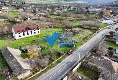 Casa cu teren in CIUCUROVA - 3317MP - la drumul National - 10