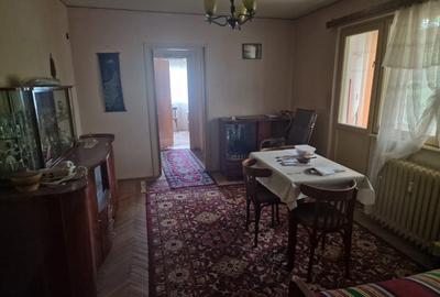 Se vinde in Nord apartament semidecomandat cu doua camere  pret 48000 euro neg - 7