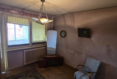 OLTENITEI-Pta SUDULUI, 2 camere, decomandate, 6/10, libere, 75000 euro OLTENITEI-Pta SUDULUI, 2 camere, decomandate, 6/10, libere, 75000 euro - 9