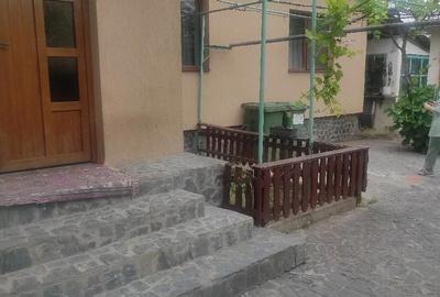 Casă cu 3 camere cu Teren 600 Mp în Central - 6