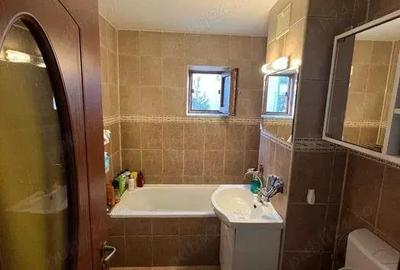 Apartament 3 camere Mircea cel Batran decomandat amenajat centrala proprie - 2