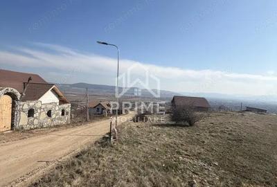 Teren de 471 mp, în Central