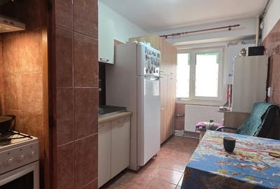 Apartament cu 3 camere decomandat, mobilat în Casa de Cultură - 14