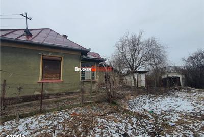 Casă cu 3 camere cu Teren 9504 Mp în Poclușa de Barcău - 1