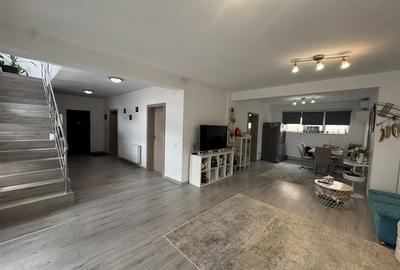 Casă individuală cu 5 camere cu Canalizare în Central - 1