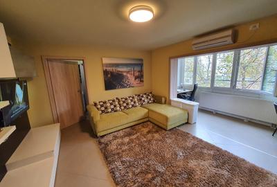 Apartament cu 3 camere semidecomandat, mobilat în Complex Studențesc - 2