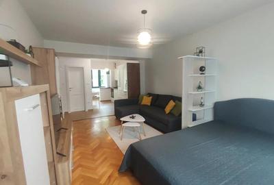 Studio modern 1 camera cu centrala, prima inchiriere Centru