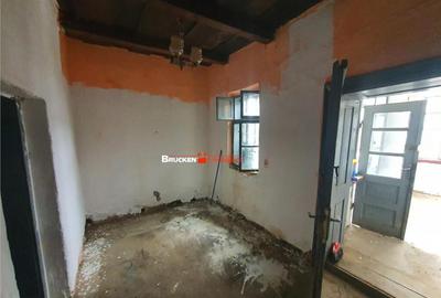 Casă cu 3 camere cu Teren 9504 Mp în Poclușa de Barcău - 3