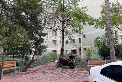 Apartartament 3 camere semidecomandat etaj 2/4 vedere Piața Miniș - 2