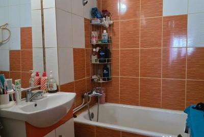 Apartament cu 3 camere decomandat în Minerul - 2