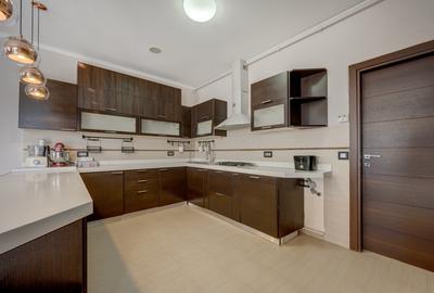 Penthouse cu 3 camere semidecomandat în Central - 25