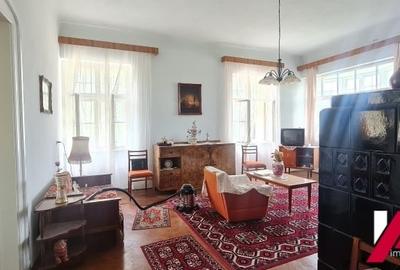 Apartament cu 3 camere circular în Sub Arini