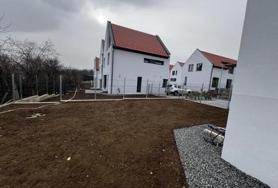 Duplex cu 5 camere cu Canalizare în Bună Ziua - 7