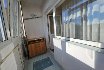 Apartament 2 camere centrala gaz zona Traian liceul Lahovari Apartament 2 camere centrala gaz zona Traian liceul Lahovari - 5