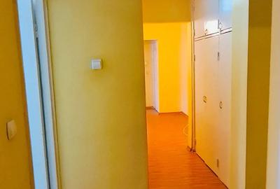 Apartament cu 3 camere decomandat în Tecuci - 1