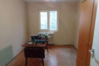 Apartament 3 camere Podul de Piatra, parter, eliberare imediata - 4