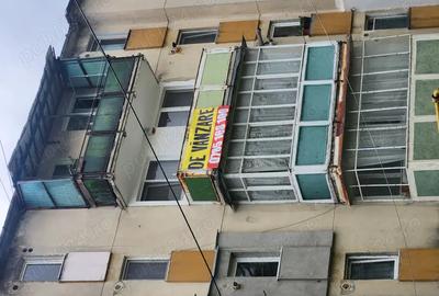 Vand apartament cu 2 camere in Petro?ani, zona bibliotecii municipale - 1