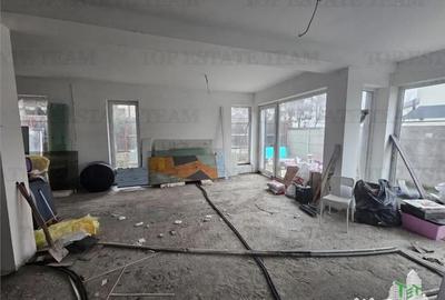 Casă cu 6 camere cu Canalizare în Dudu