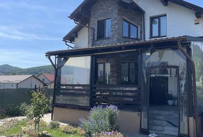 Casă cu Teren 915 Mp în Viișoara - 2