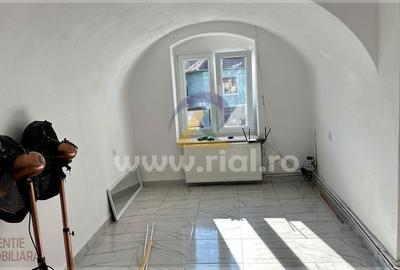 Spațiu comercial, de 122 mp, în Central - 3