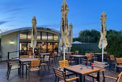 Spațiu comercial, de 180 mp, în Central - 8