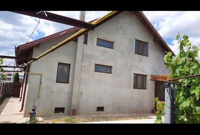 Casă cu 5 camere în Golești - 3