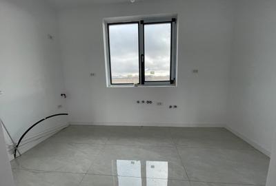 Casă cu 4 camere cu Teren 400 Mp în Domnești - 9