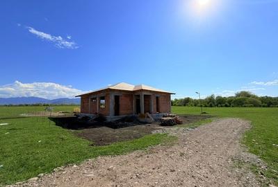 Casă individuală cu 4 camere cu Teren 501 Mp în Sânpetru - 1