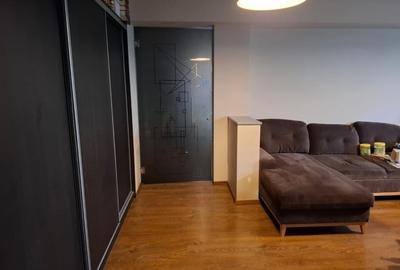 Apartament cu 2 camere decomandat în Micro 39