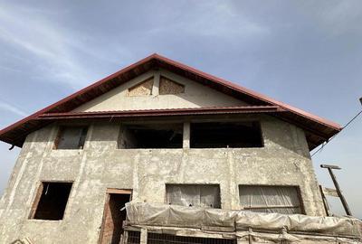 Casă cu Teren 2000 Mp în Căldărușeanca - 1