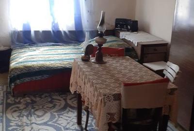 Casă cu 3 camere în Central