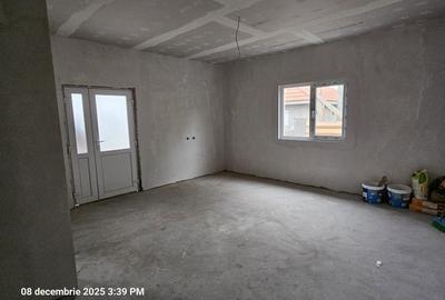 Casă individuală cu 3 camere cu Canalizare în Lumina - 4