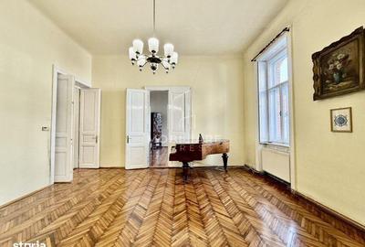 Apartament cu 3 camere în Central - 1