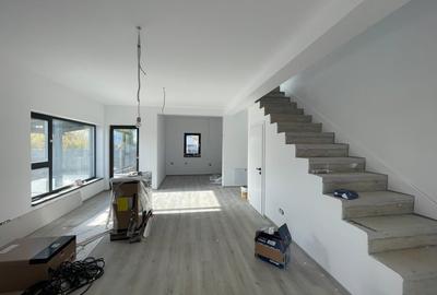 Duplex cu 3 camere cu Teren 322 Mp în Moșnița Nouă - 1
