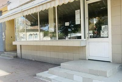 Inchiriez spa?iu central - 3