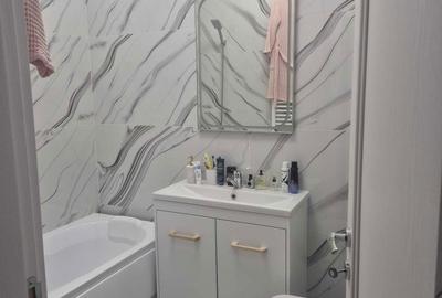 Apartament cu 3 camere decomandat în Roșu - 7