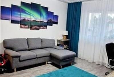 Apartament cu 3 camere semidecomandat în Astra