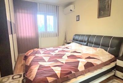 Casă cu 5 camere cu Teren 2100 Mp în Ghencea - 2