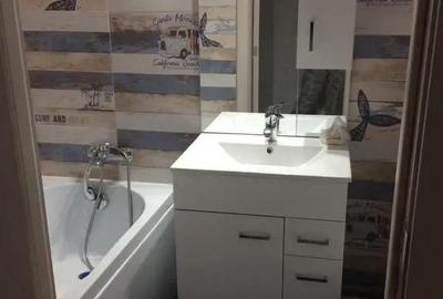Apartament cu 3 camere semidecomandat în Central - 1